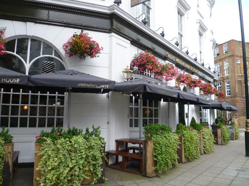 Publove @ The White Ferry, Victoria London Luaran gambar